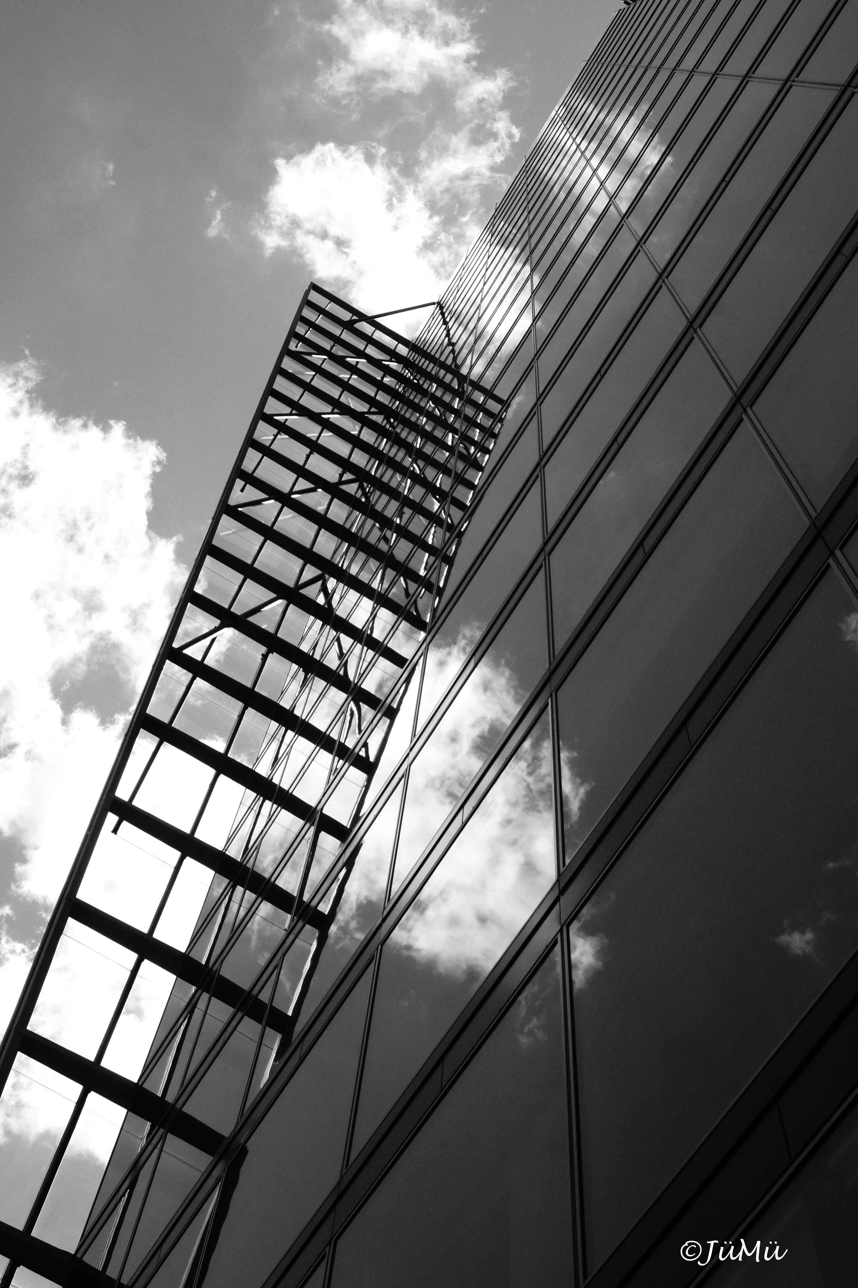 Skyscraper_3sw_web
